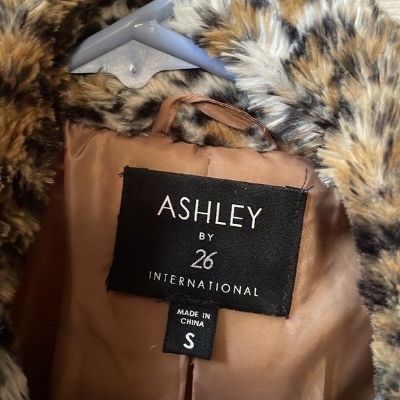 Faux Fur Jacket size S Knee Length - Picture 3 of 4